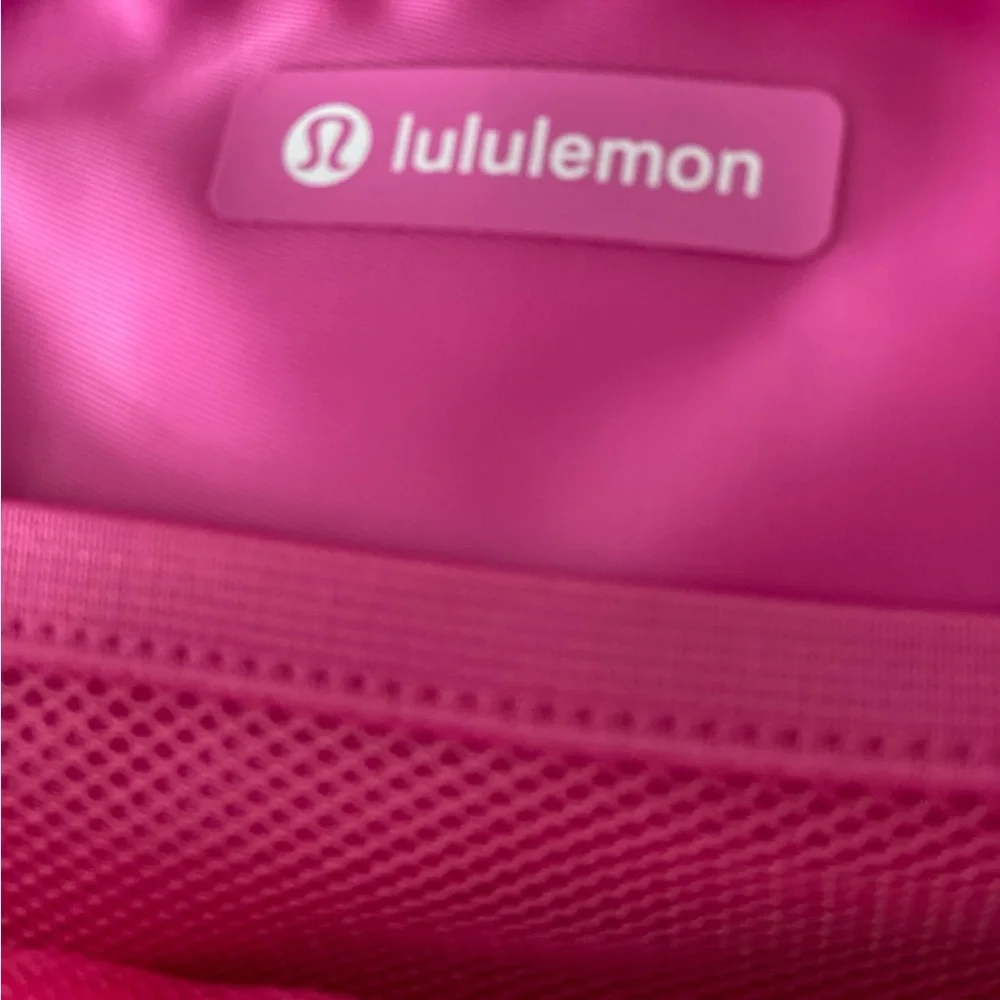 NEW LULULEMON w/out tags athletica Everywhere Belt Bag Barbie Pink Size OS - Picture 4 of 7